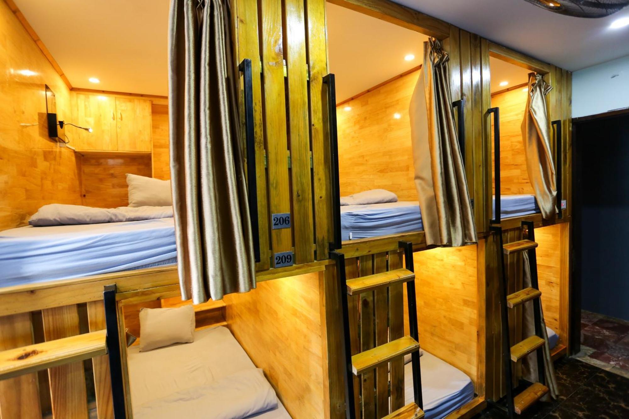 Catba Pod Hostel - Restaurant And Rooftop Bar Dong Khe Sau ภายนอก รูปภาพ