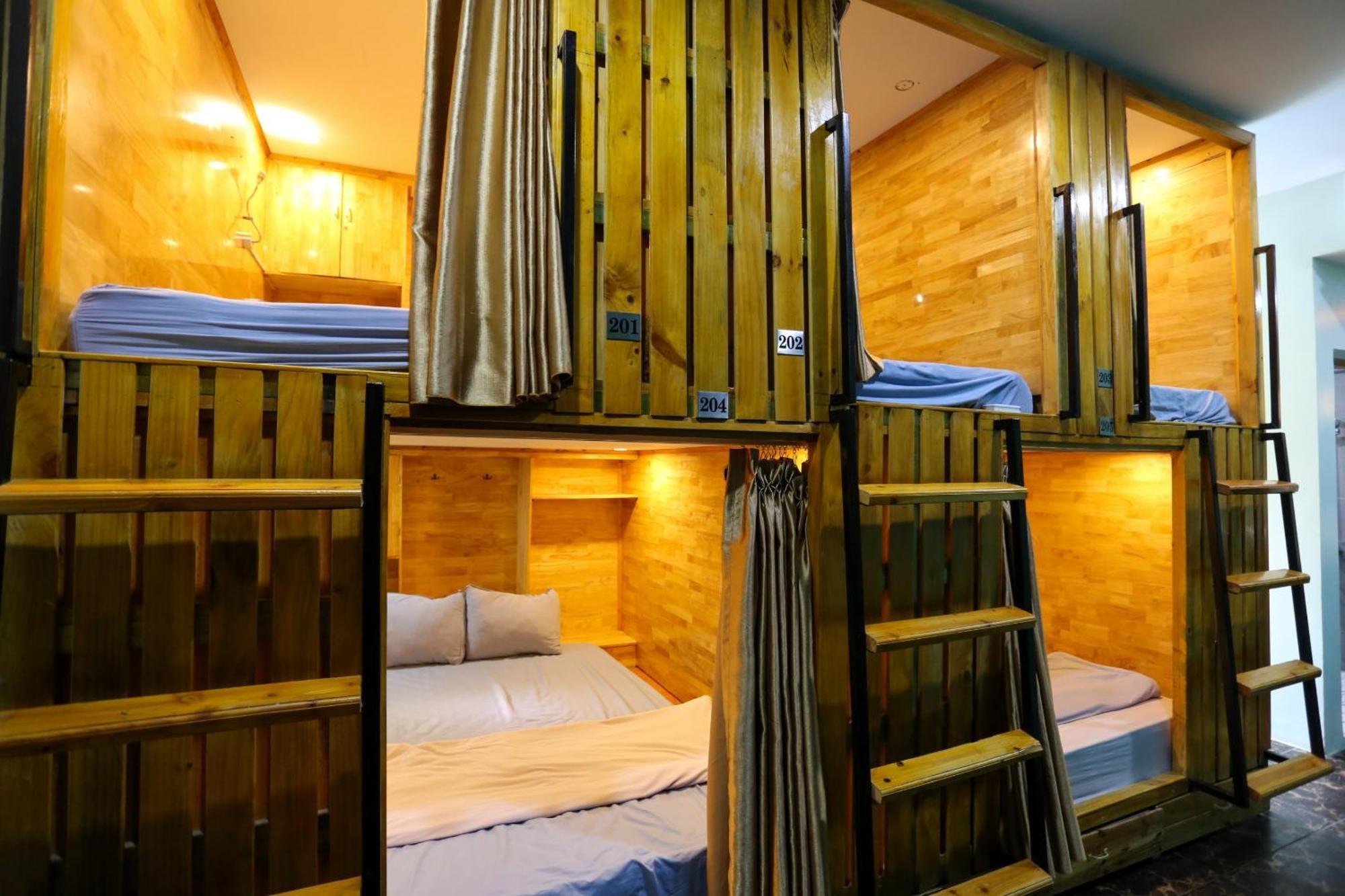 Catba Pod Hostel - Restaurant And Rooftop Bar Dong Khe Sau ภายนอก รูปภาพ