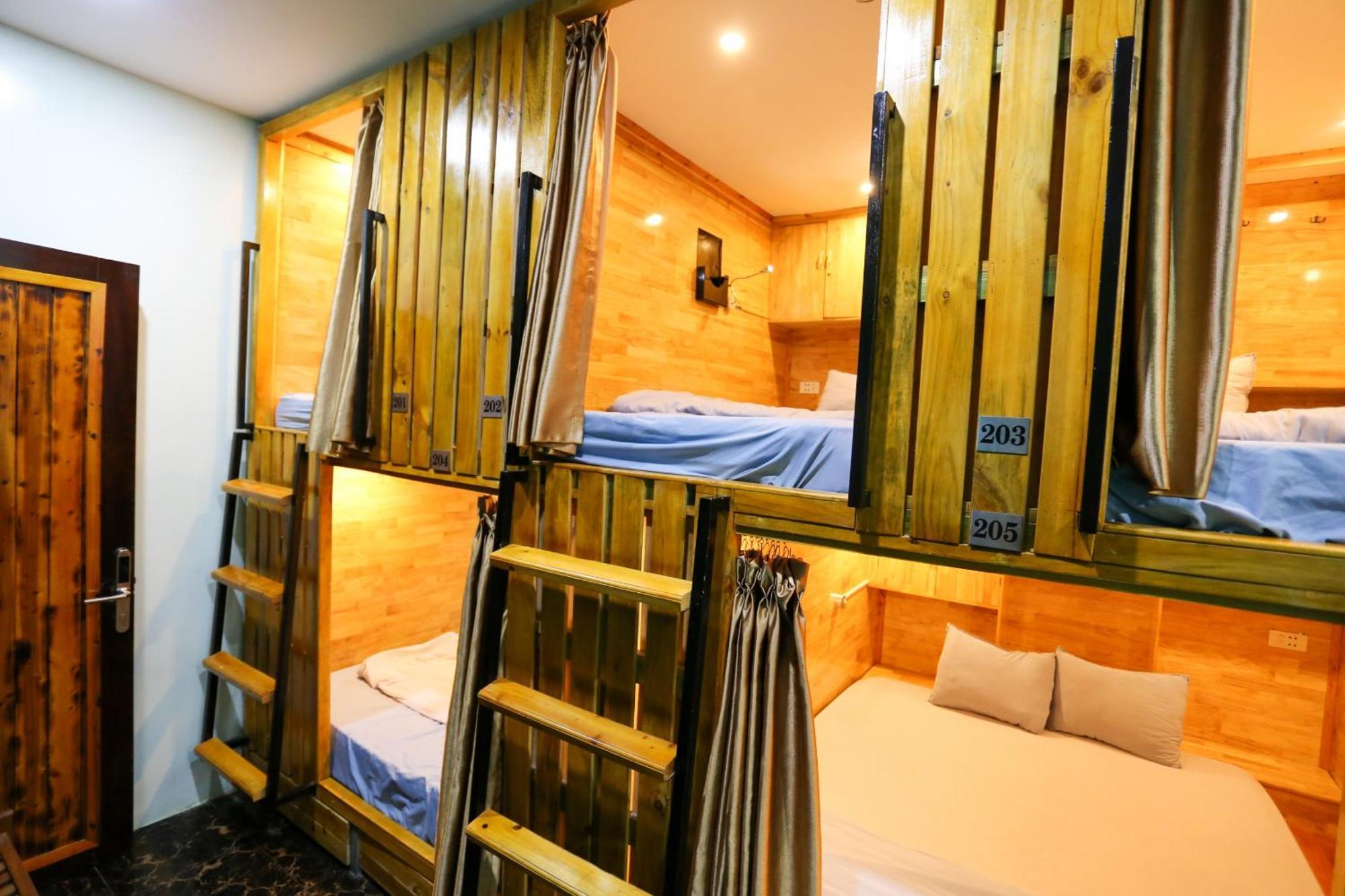 Catba Pod Hostel - Restaurant And Rooftop Bar Dong Khe Sau ภายนอก รูปภาพ