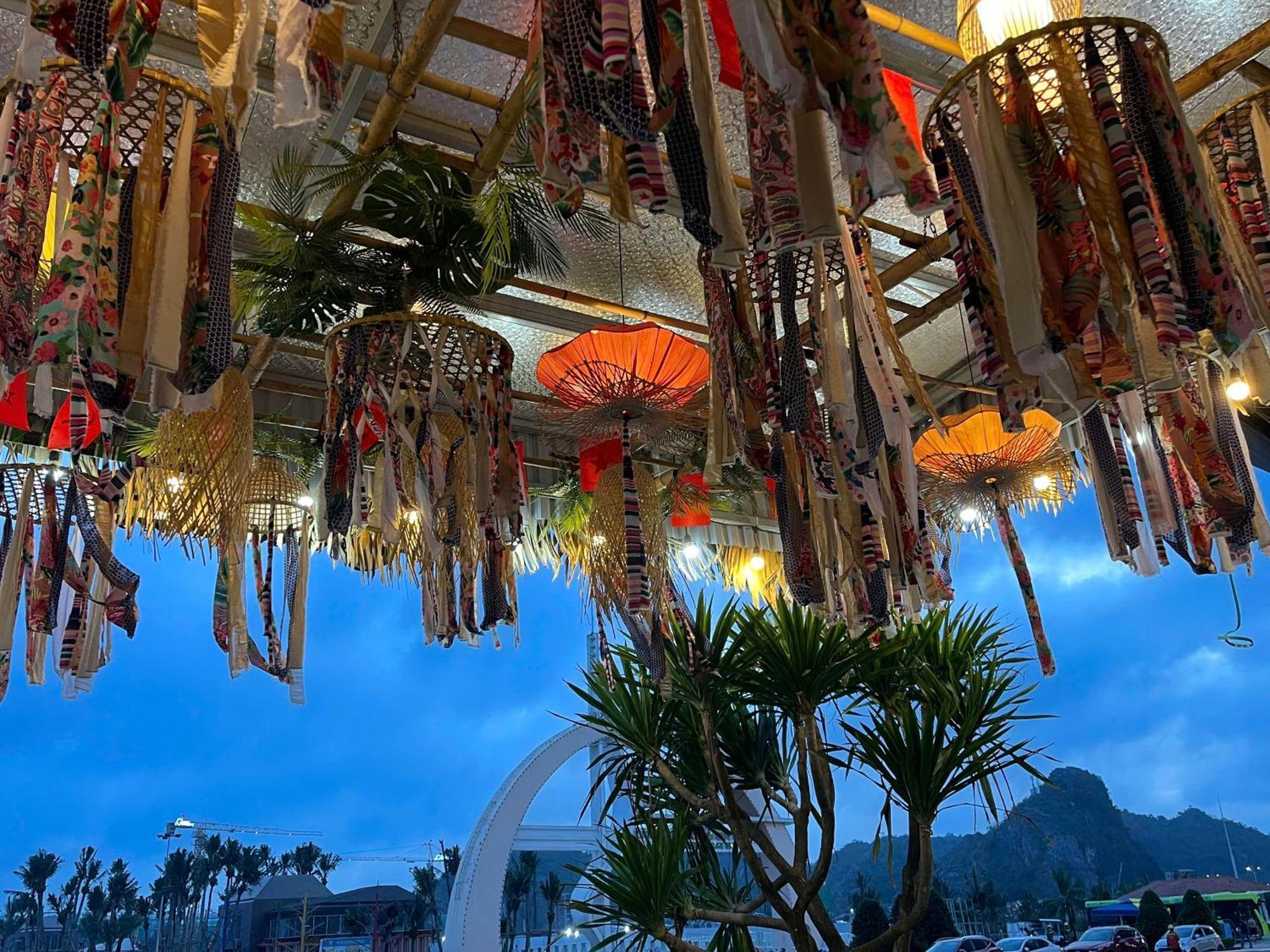 Catba Pod Hostel - Restaurant And Rooftop Bar Dong Khe Sau ภายนอก รูปภาพ